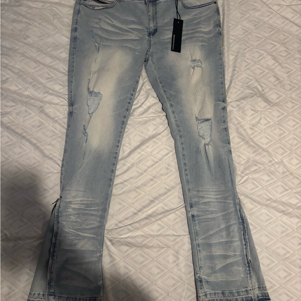 Men's Light Blue Straight Leg Jeans